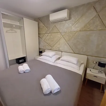 Apartamento City1 *