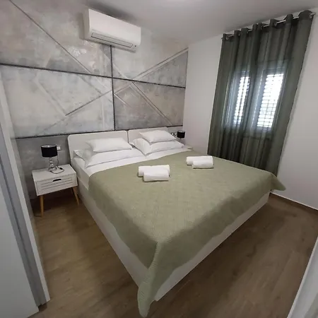 Apartment City1 *