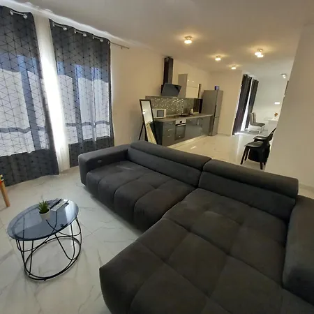 City1 Apartment