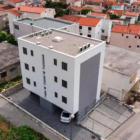 City1 Apartment *