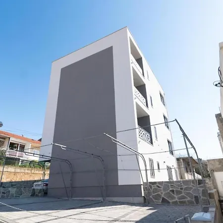 Appartement City1 *
