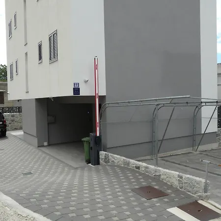 City1 * מאקרסקה