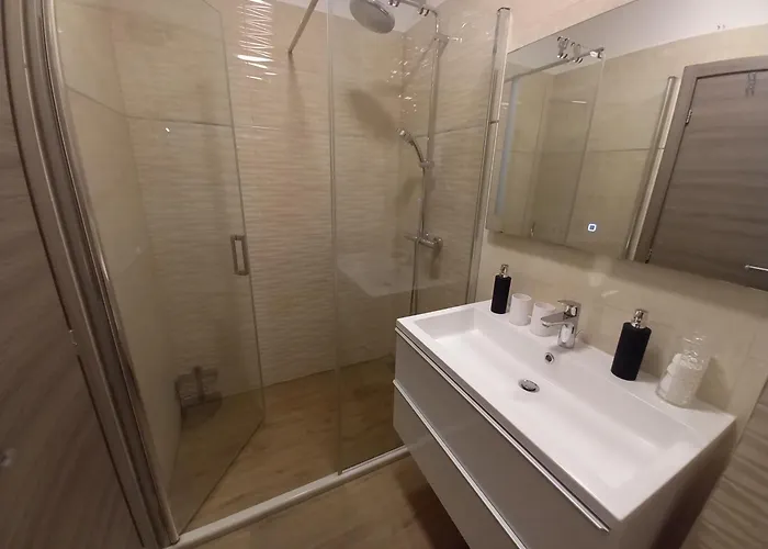 City1 * מאקרסקה