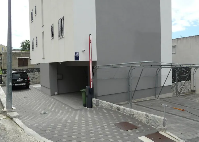 City1 * מאקרסקה