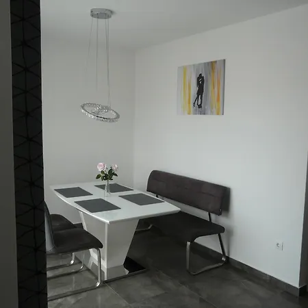 City1 Apartmán